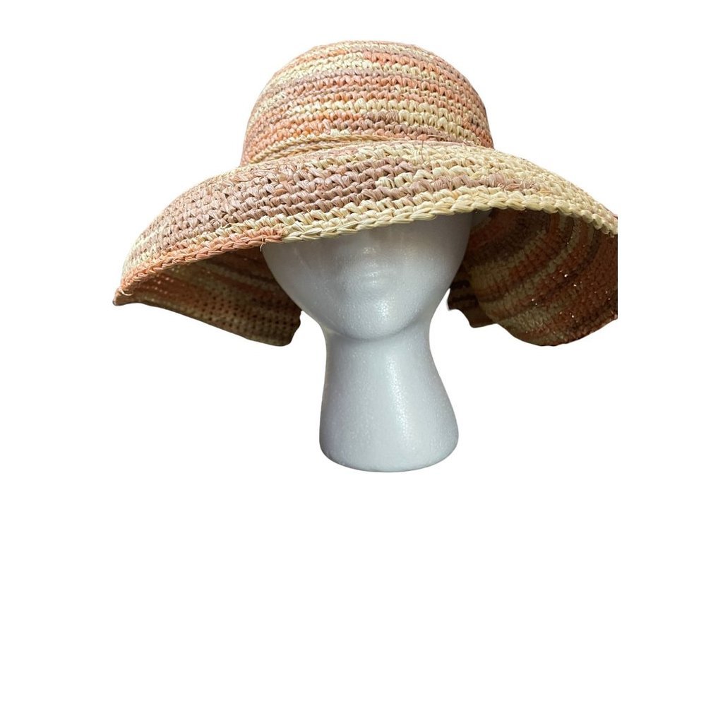 Wide brim bucket hat